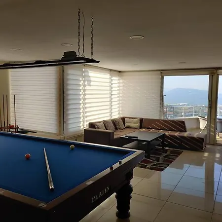 şehir Ve Doğa Manzaralı özel Bahçeli Lüx
