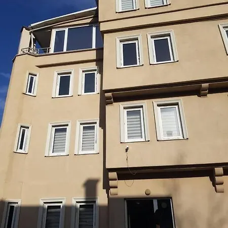 şehir Ve Doğa Manzaralı özel Bahçeli Lüx *